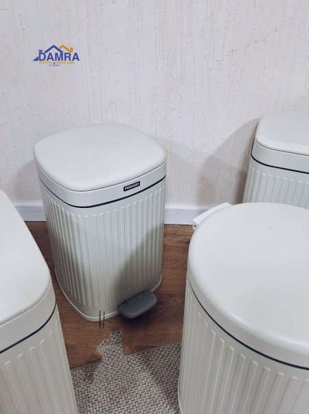 سطل دعسة ابيض F11-1