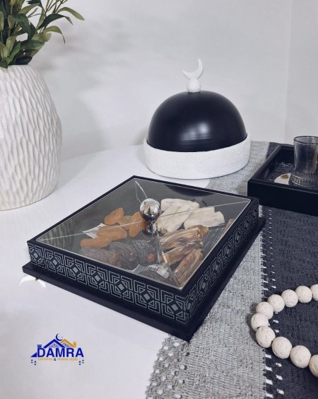 مضيفة 30-723