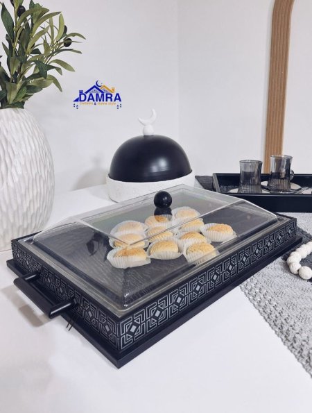 مضيفة 28-723