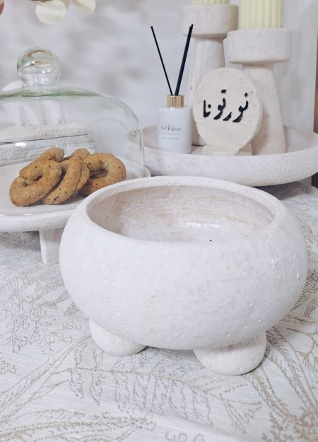 جاط فواكه ديكور بوهيمي 3 ارجل لون ابيض 20سم 115-CD2601