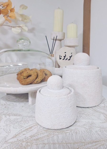 مضيفة ديكور بوهيمي بغطاء يد طابة لون ابيض CD2601-049
